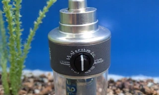 Submersible aquarium heater